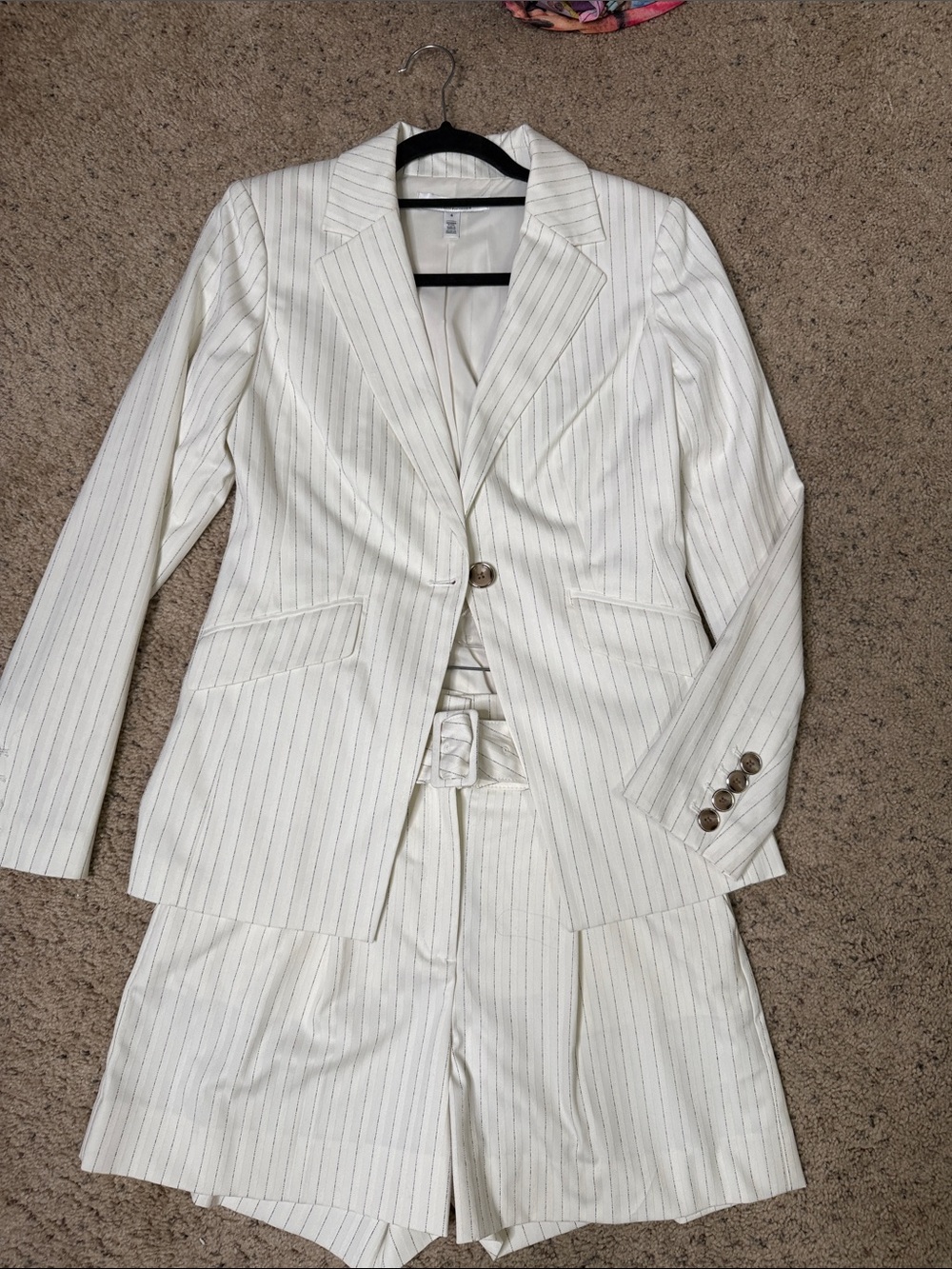 White House Black Market White Pinstripe Women's Blazer & Shorts Set 4